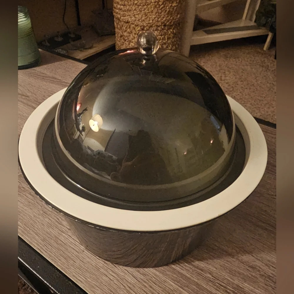 Vintage MCM Atomic Dome Lucite/Acrylic Ice Bucket- Hot Container